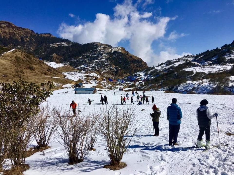 Zobhana Hotel Kalinchowk Charikot Eksteriør billede
